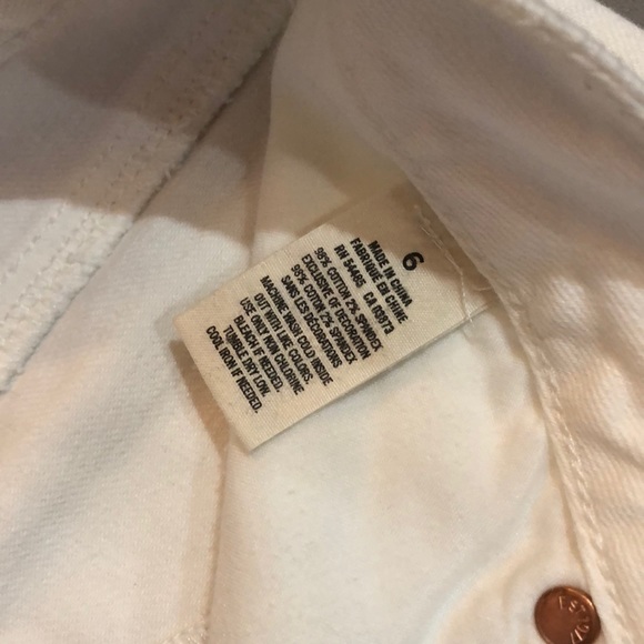 American Eagle White Shorts - Picture 4 of 4